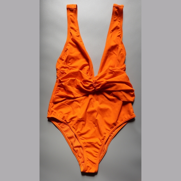 ⭐ one piece Swimsuit - Picture 3 of 5